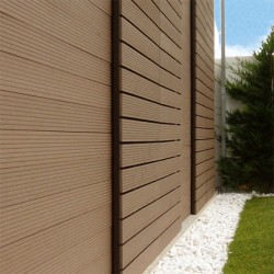 Lamina de deck composite castanho claro 2200x150x23mm